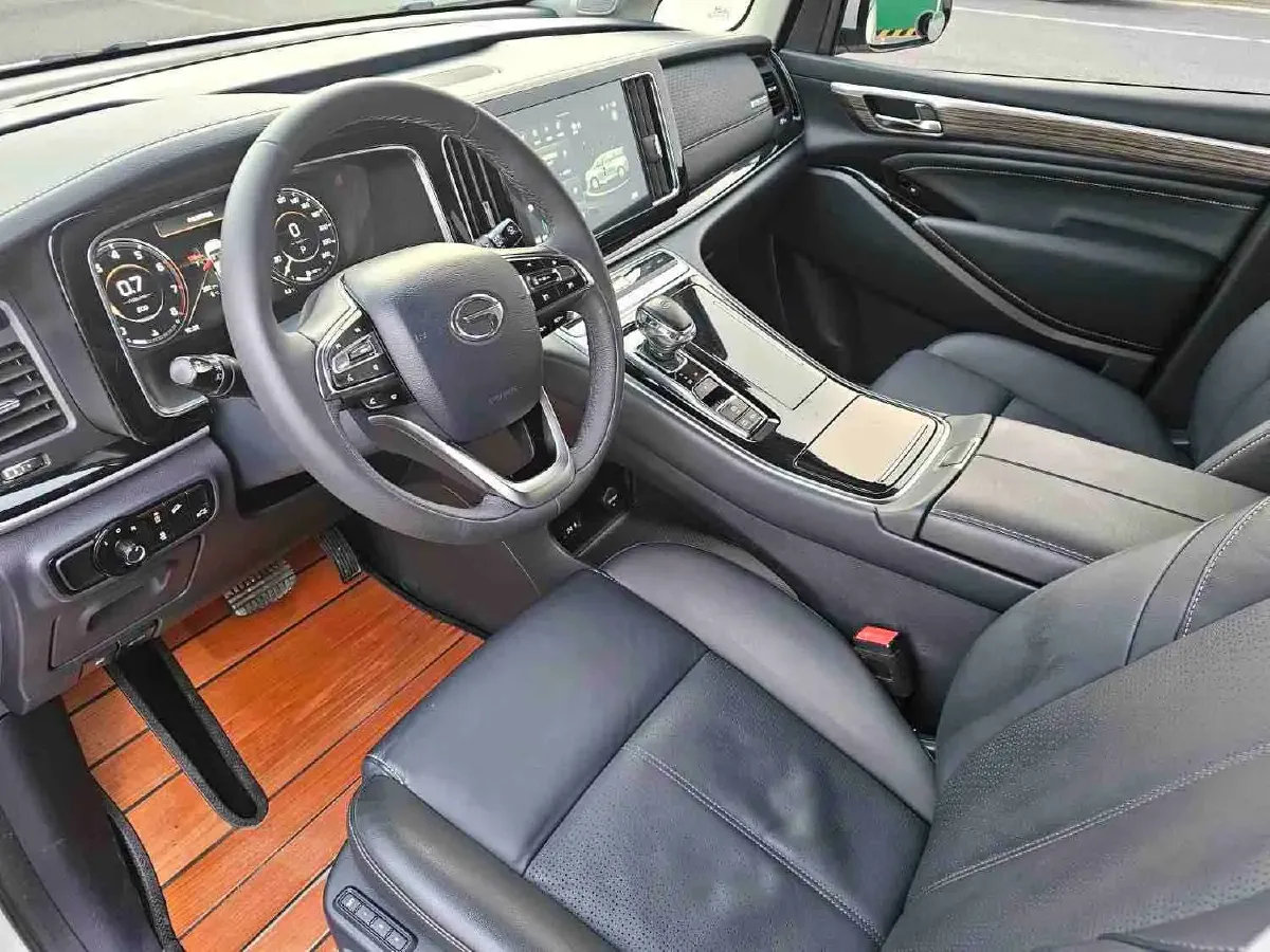 2021 GAC Trumpchi M8 2.0T 252HP L4 8AT,autocango,china used car exporter,china ev exporter,chinese used car exporter,chinese used ev exporter