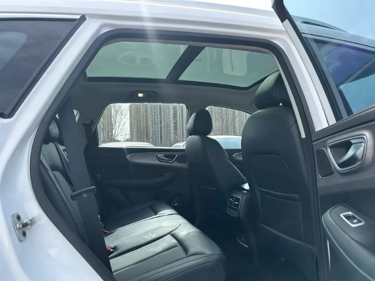 2021 Roewe RX5 1.5T 173HP L4 7DCT,autocango,china used car exporter,china ev exporter,chinese used car exporter,chinese used ev exporter