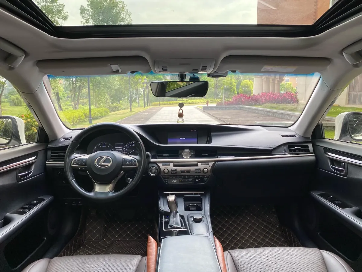 2017 Lexus ES 2.0L 167HP L4 6AT,autocango,china used car exporter,china ev exporter,chinese used car exporter,chinese used ev exporter