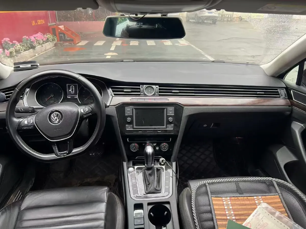 2018 Volkswagen Magotan 1.8T 180HP L4 7DCT,autocango,china used car exporter,china ev exporter,chinese used car exporter,chinese used ev exporter