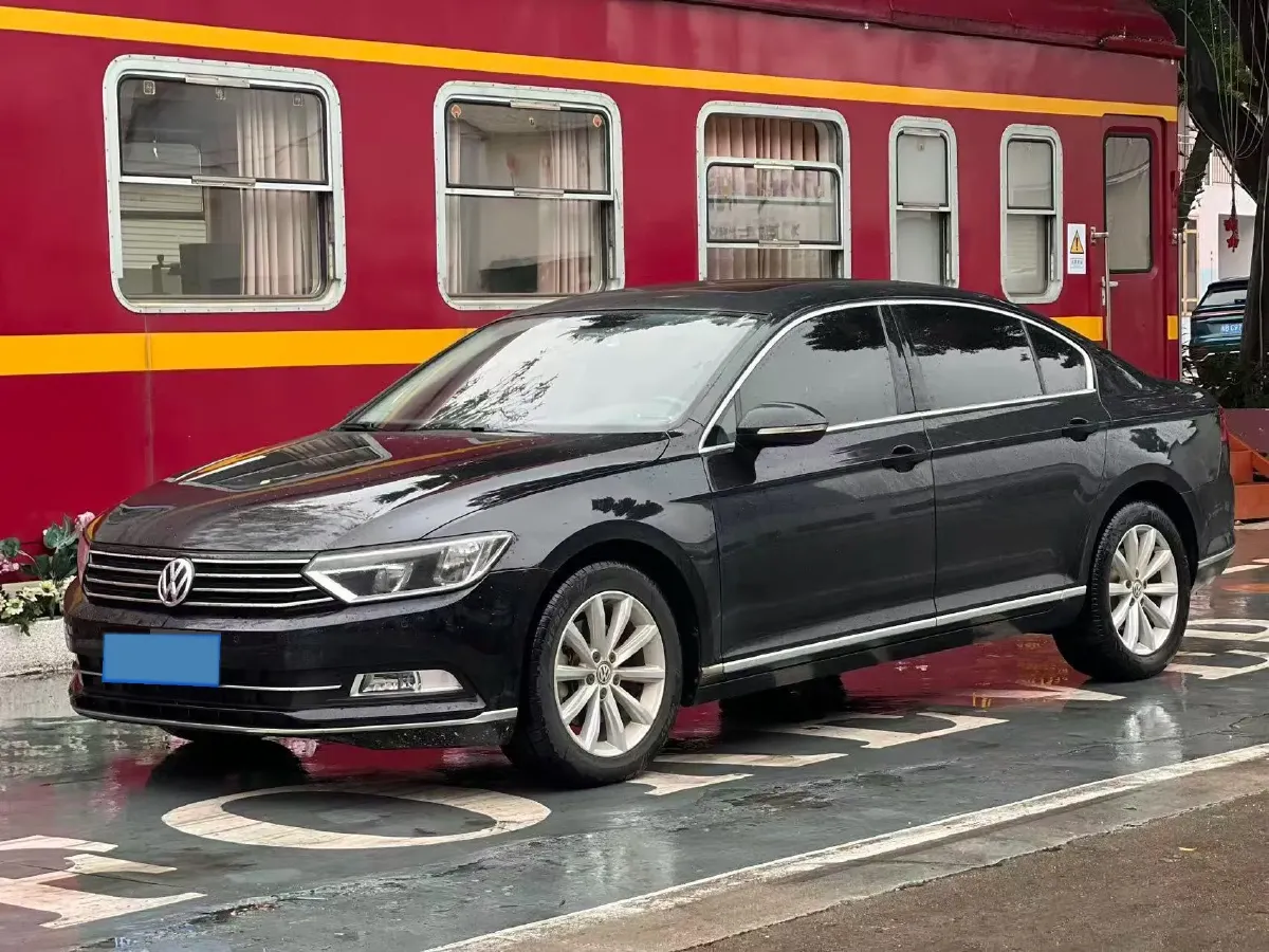 2018 Volkswagen Magotan 1.8T 180HP L4 7DCT,autocango,china used car exporter,china ev exporter,chinese used car exporter,chinese used ev exporter