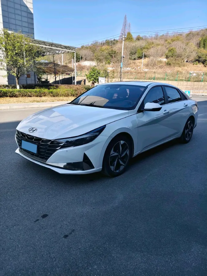 2021 Hyundai Elantra 1.5L 115HP L4 CVT,autocango,china used car exporter,china ev exporter,chinese used car exporter,chinese used ev exporter