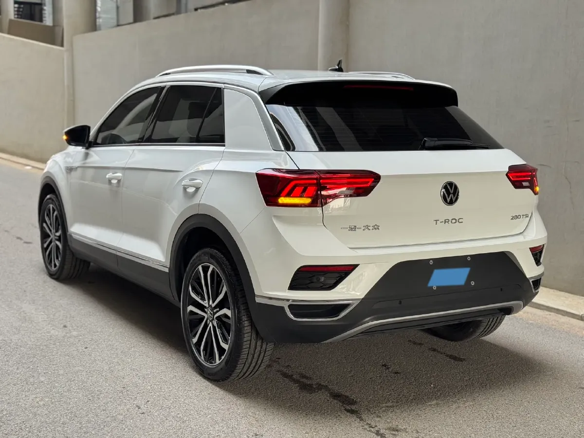 2022 Volkswagen T-Roc 1.4T 150HP L4 7DCT,autocango,china used car exporter,china ev exporter,chinese used car exporter,chinese used ev exporter