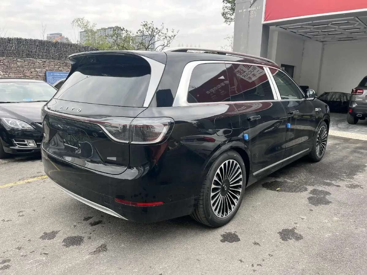 2025 AITO AITO M9 REEV 160HP REEV 52KWH,autocango,china used car exporter,china ev exporter,chinese used car exporter,chinese used ev exporter