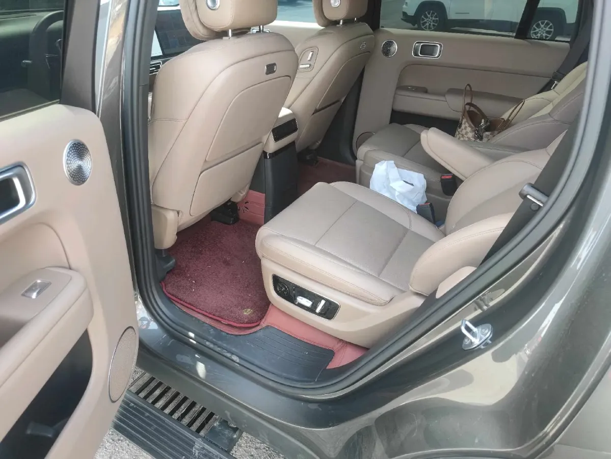 2025 Li L9 Range Extended 154HP REEV,autocango,china used car exporter,china ev exporter,chinese used car exporter,chinese used ev exporter