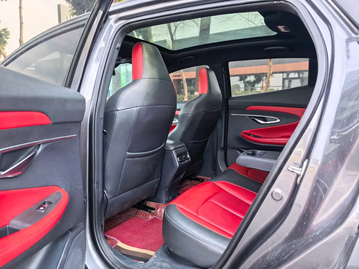 2020 ChangAn UNI-T 1.5T 180HP L4 7DCT,autocango,china used car exporter,china ev exporter,chinese used car exporter,chinese used ev exporter