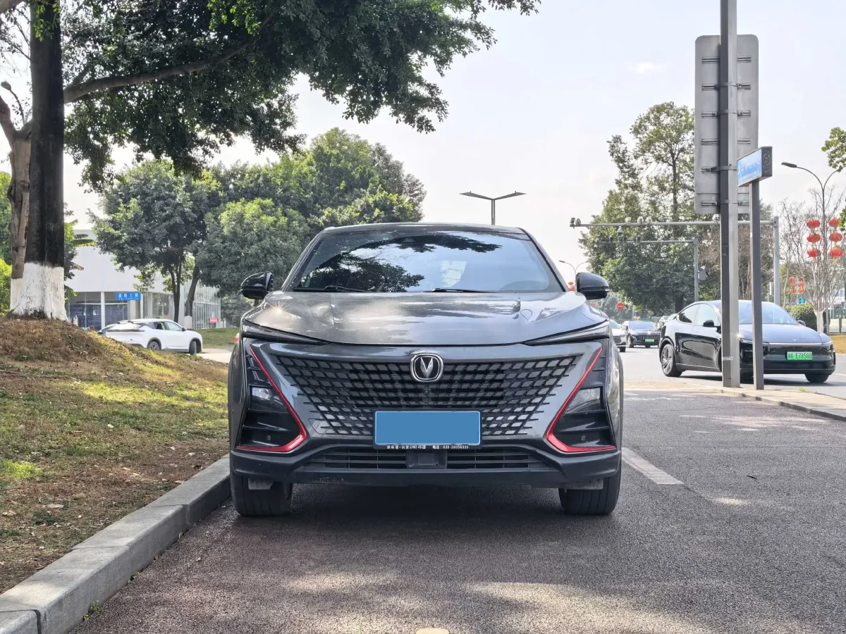 2020 ChangAn UNI-T 1.5T 180HP L4 7DCT,autocango,china used car exporter,china ev exporter,chinese used car exporter,chinese used ev exporter