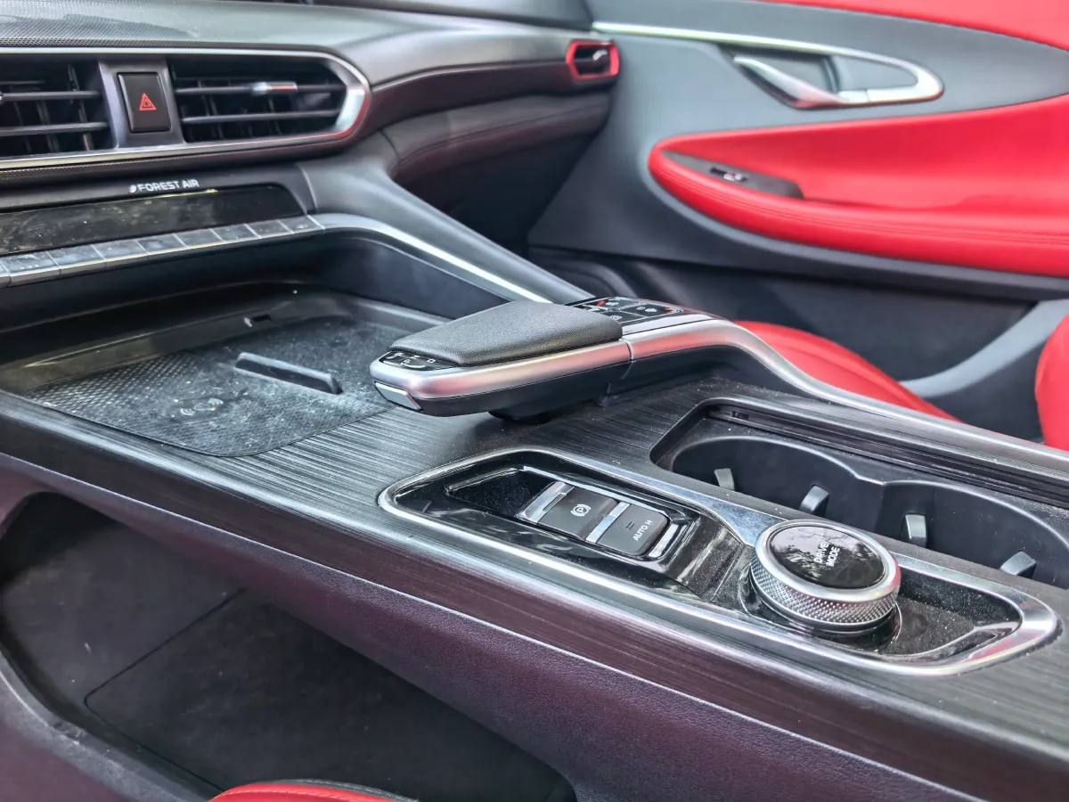 2020 ChangAn UNI-T 1.5T 180HP L4 7DCT,autocango,china used car exporter,china ev exporter,chinese used car exporter,chinese used ev exporter