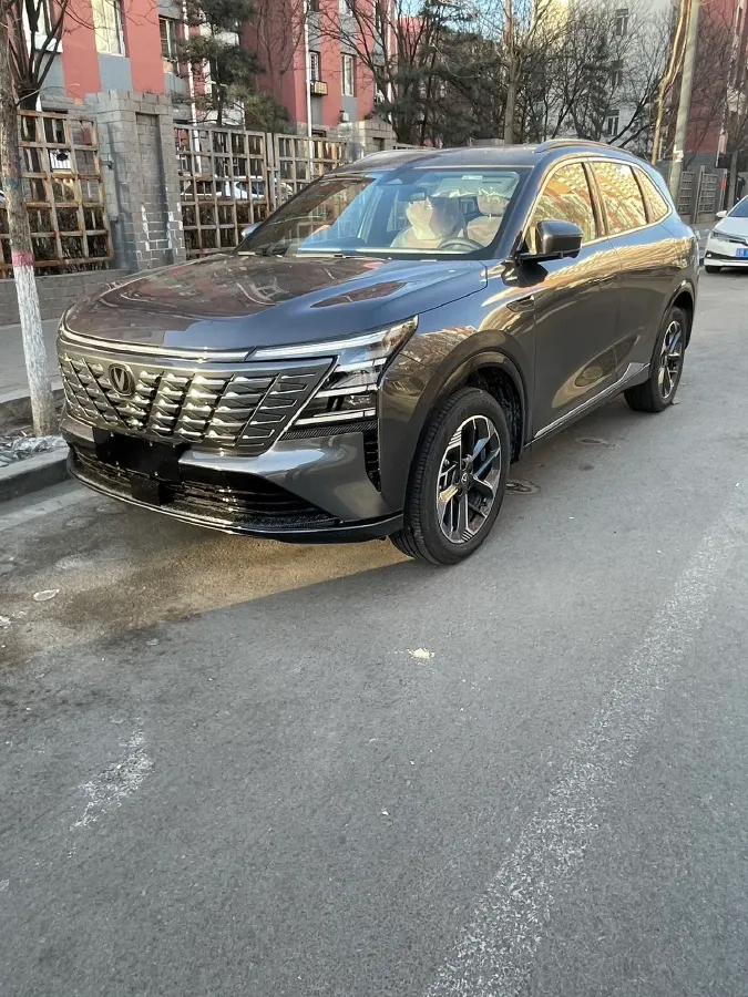 2025 ChangAn CS75 Plus 1.5T 188HP L4 8AT,autocango,china used car exporter,china ev exporter,chinese used car exporter,chinese used ev exporter
