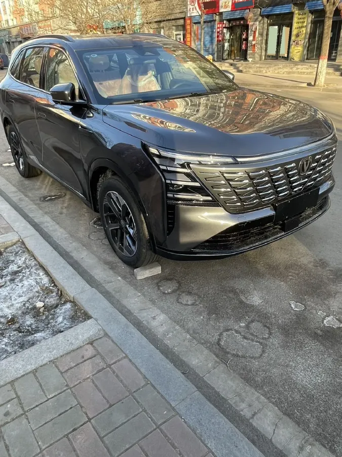 2025 ChangAn CS75 Plus 1.5T 188HP L4 8AT,autocango,china used car exporter,china ev exporter,chinese used car exporter,chinese used ev exporter