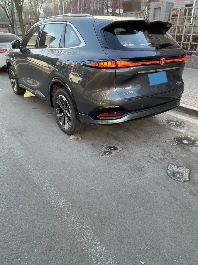 2025 ChangAn CS75 Plus 1.5T 188HP L4 8AT,autocango,china used car exporter,china ev exporter,chinese used car exporter,chinese used ev exporter