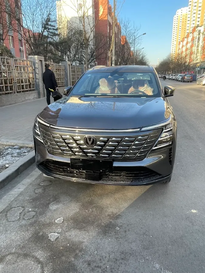 2025 ChangAn CS75 Plus 1.5T 188HP L4 8AT,autocango,china used car exporter,china ev exporter,chinese used car exporter,chinese used ev exporter