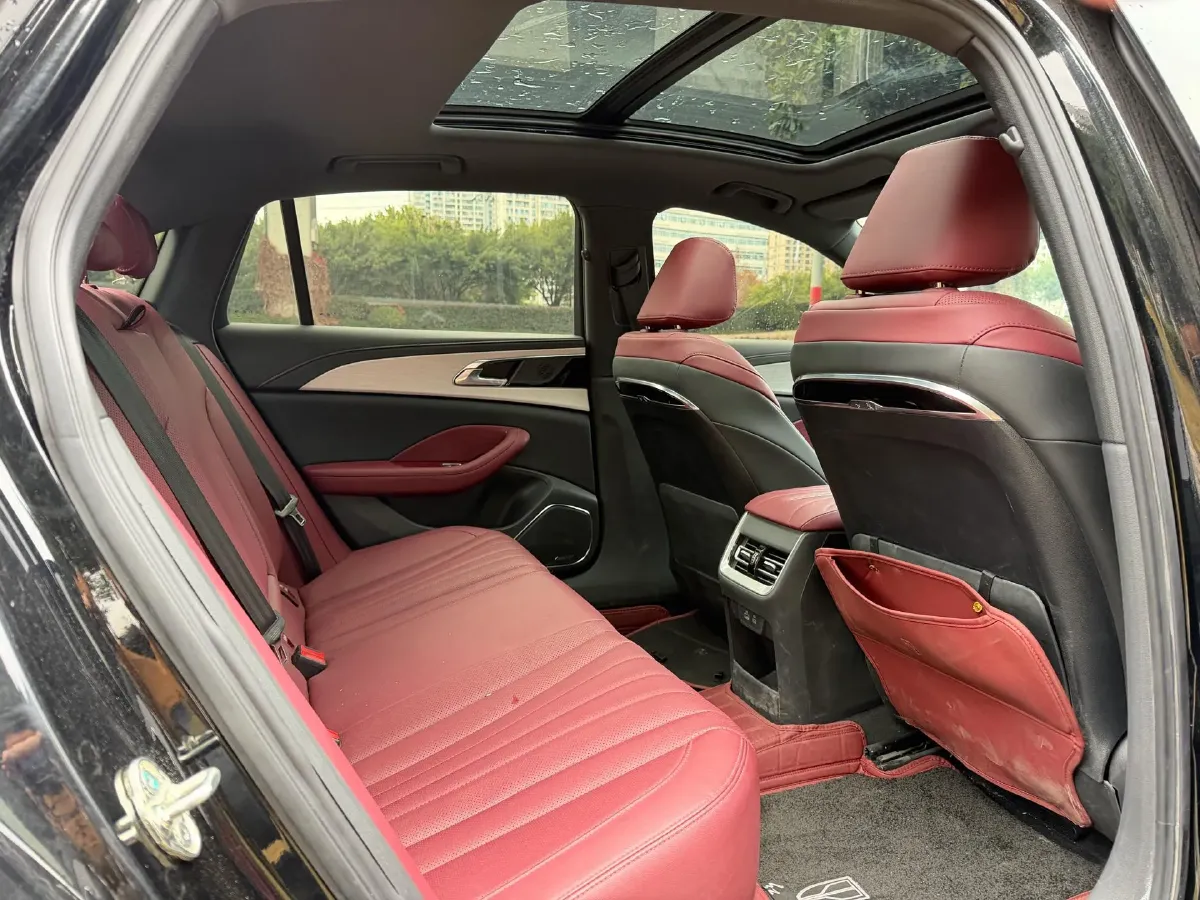 2025 HongQi H5 1.5T 169HP L4 7DCT,autocango,china used car exporter,china ev exporter,chinese used car exporter,chinese used ev exporter