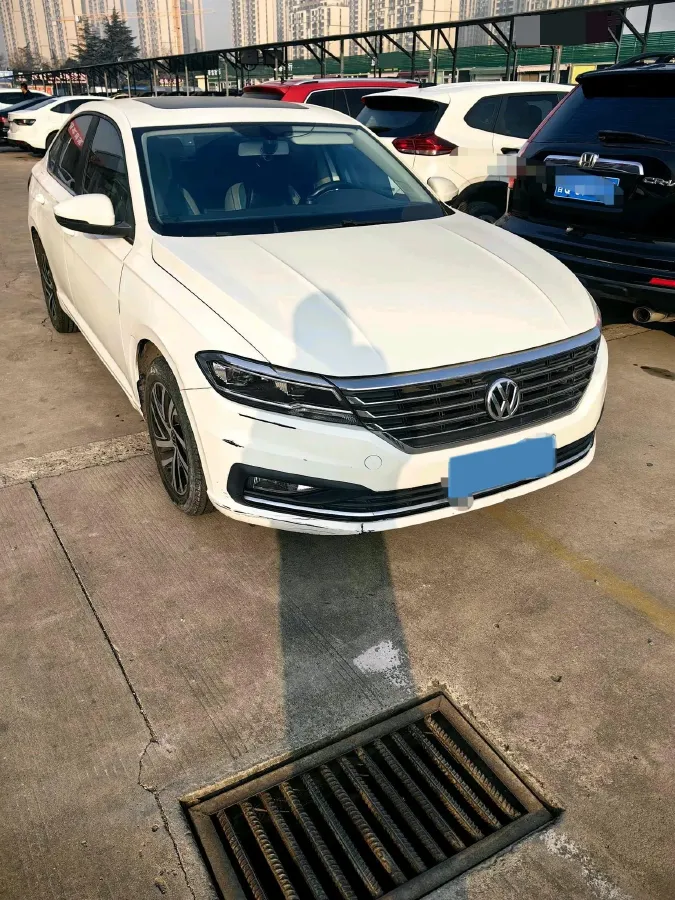2022 Volkswagen T-Roc 1.4T 150HP L4 7DCT,autocango,china used car exporter,china ev exporter,chinese used car exporter,chinese used ev exporter
