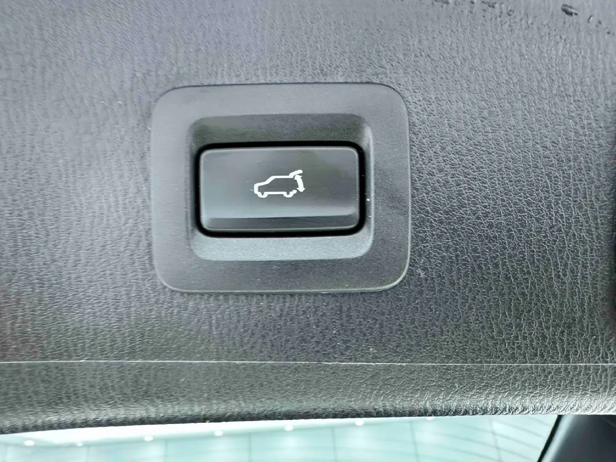 2022 MAXUS XinTu V90 2.0T 150HP L4 6AT,autocango,china used car exporter,china ev exporter,chinese used car exporter,chinese used ev exporter