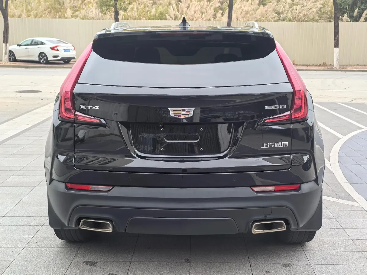 2021 Cadillac XT4 2.0T 237HP L4 9AT,autocango,china used car exporter,china ev exporter,chinese used car exporter,chinese used ev exporter