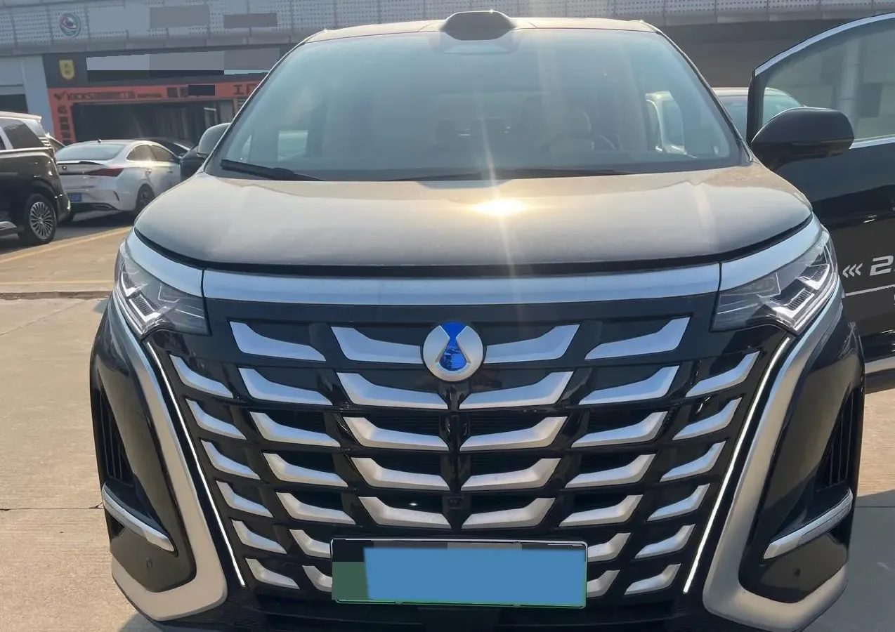 2025 Denza D9 1.5T 156HP L4 E-CVT PHEV 40KWH,autocango,china used car exporter,china ev exporter,chinese used car exporter,chinese used ev exporter