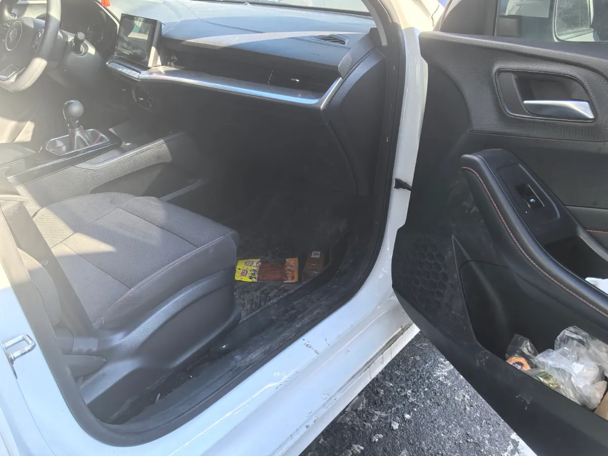 2023 MG 5 1.5L 129HP L4 5MT,autocango,china used car exporter,china ev exporter,chinese used car exporter,chinese used ev exporter