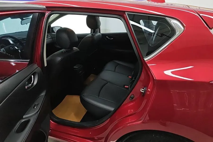 2023 Nissan Tiida 1.6L 122HP L4 CVT,autocango,china used car exporter,china ev exporter,chinese used car exporter,chinese used ev exporter