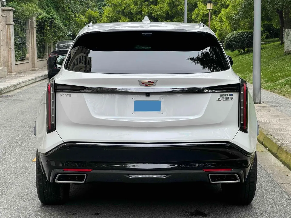 2025 Cadillac XT5 2.0T 237HP L4 9AT,autocango,china used car exporter,china ev exporter,chinese used car exporter,chinese used ev exporter