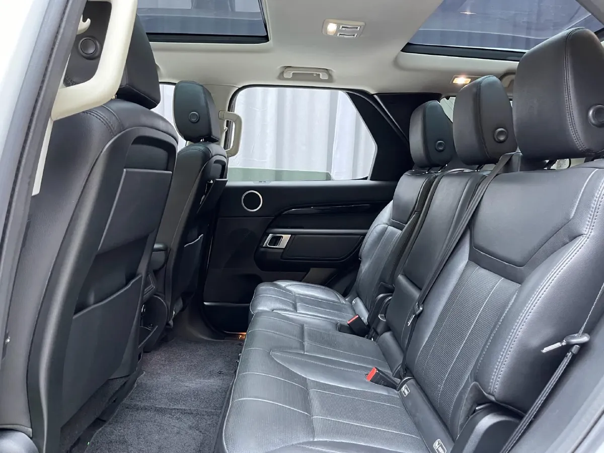 2018 Land Rover Discovery 3.0T 340HP V6 8AT,autocango,china used car exporter,china ev exporter,chinese used car exporter,chinese used ev exporter