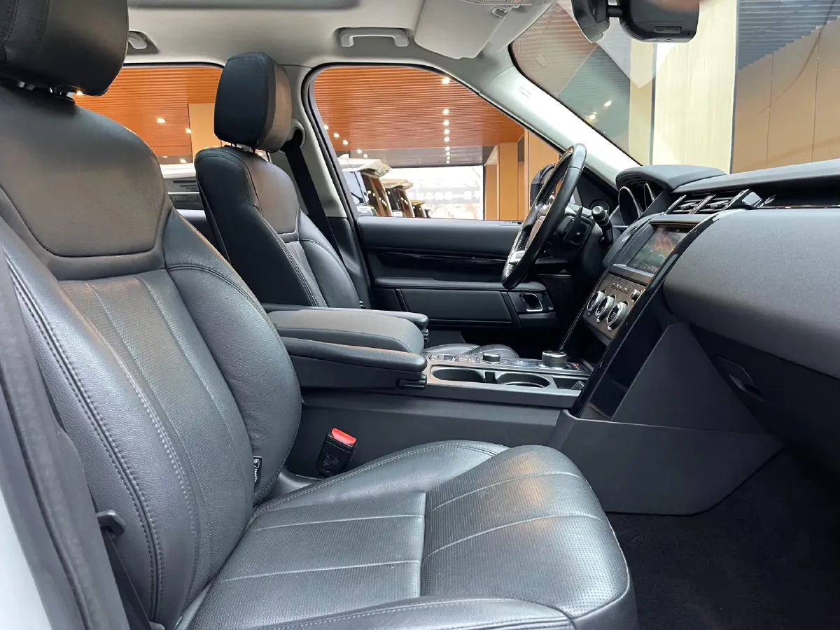 2018 Land Rover Discovery 3.0T 340HP V6 8AT,autocango,china used car exporter,china ev exporter,chinese used car exporter,chinese used ev exporter