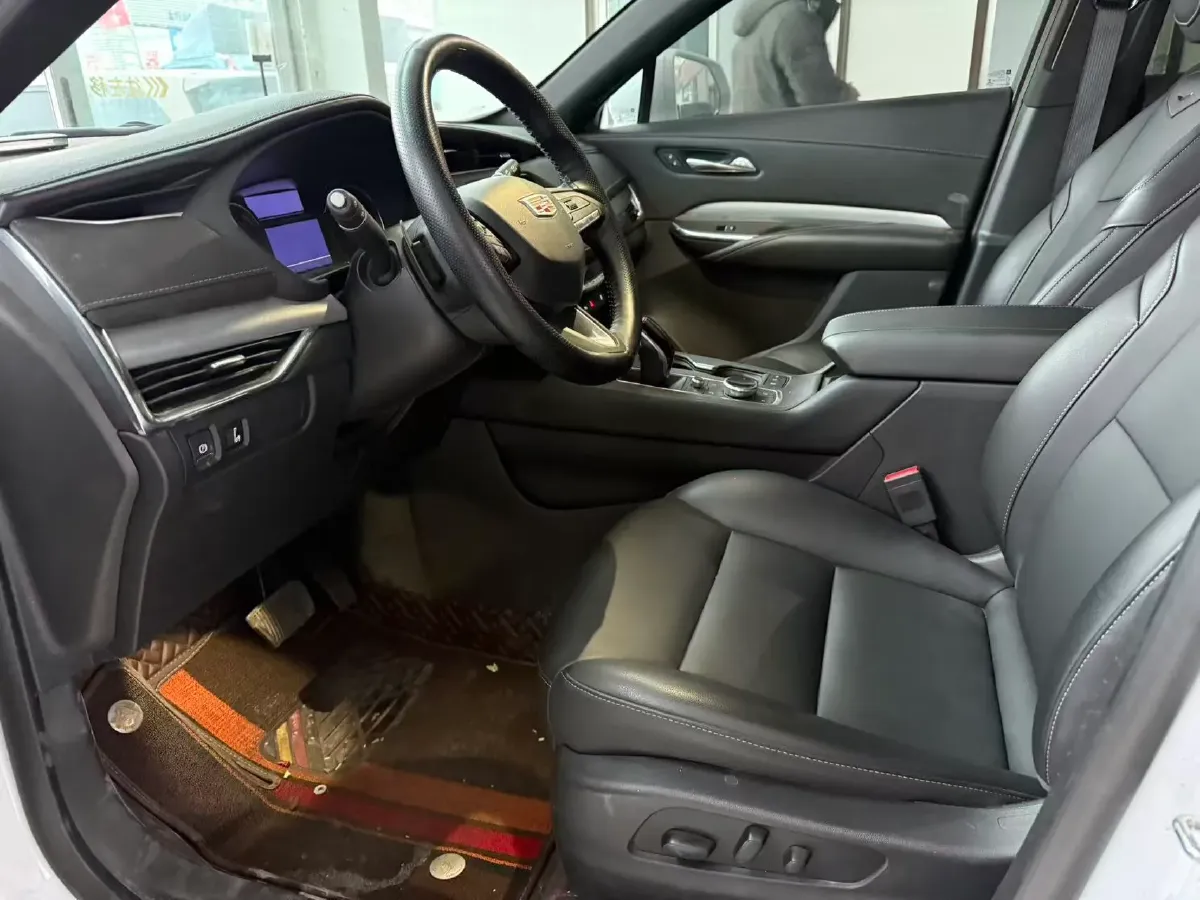 2021 Cadillac XT4 2.0T 237HP L4 9AT,autocango,china used car exporter,china ev exporter,chinese used car exporter,chinese used ev exporter