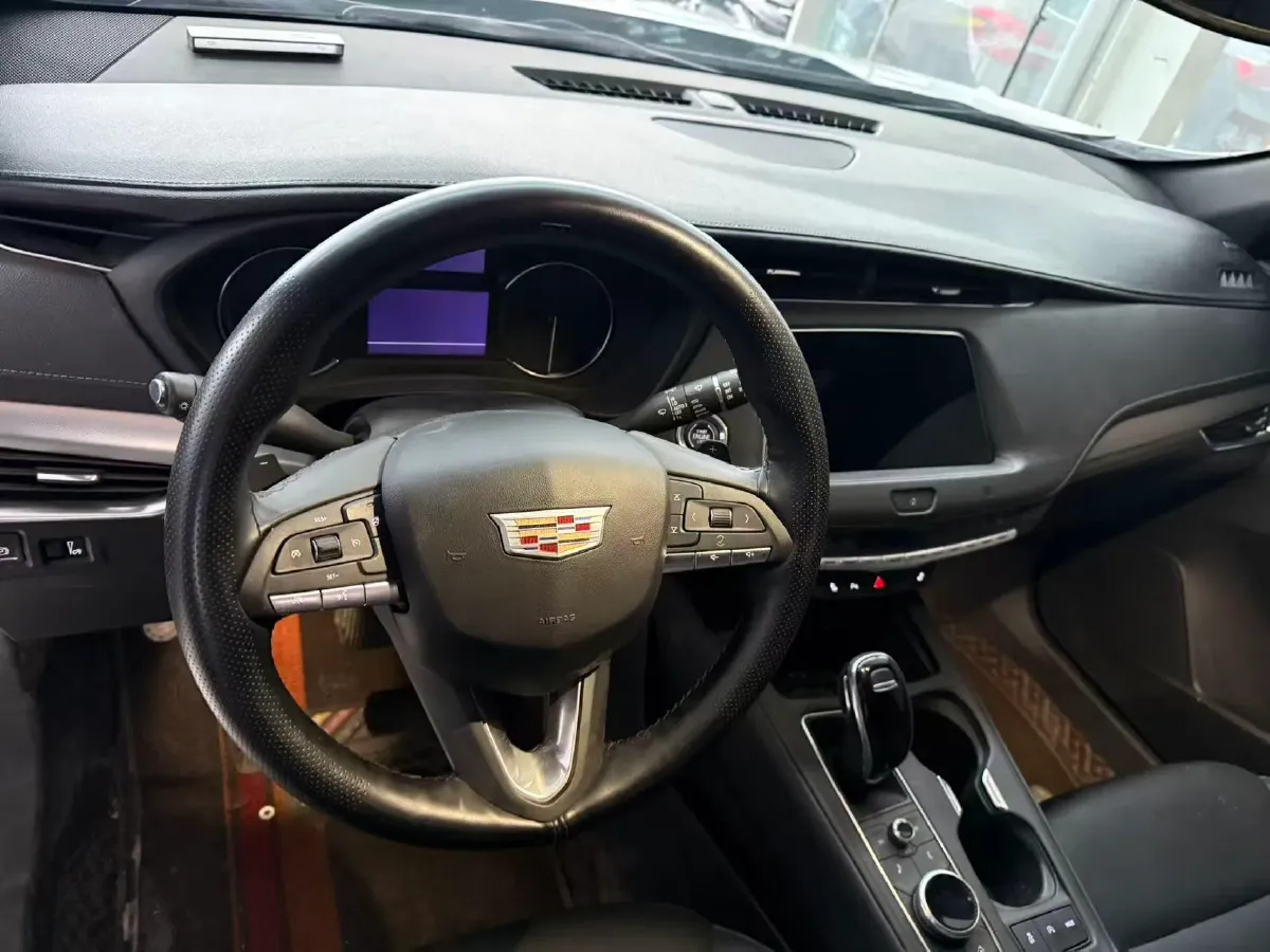 2021 Cadillac XT4 2.0T 237HP L4 9AT,autocango,china used car exporter,china ev exporter,chinese used car exporter,chinese used ev exporter