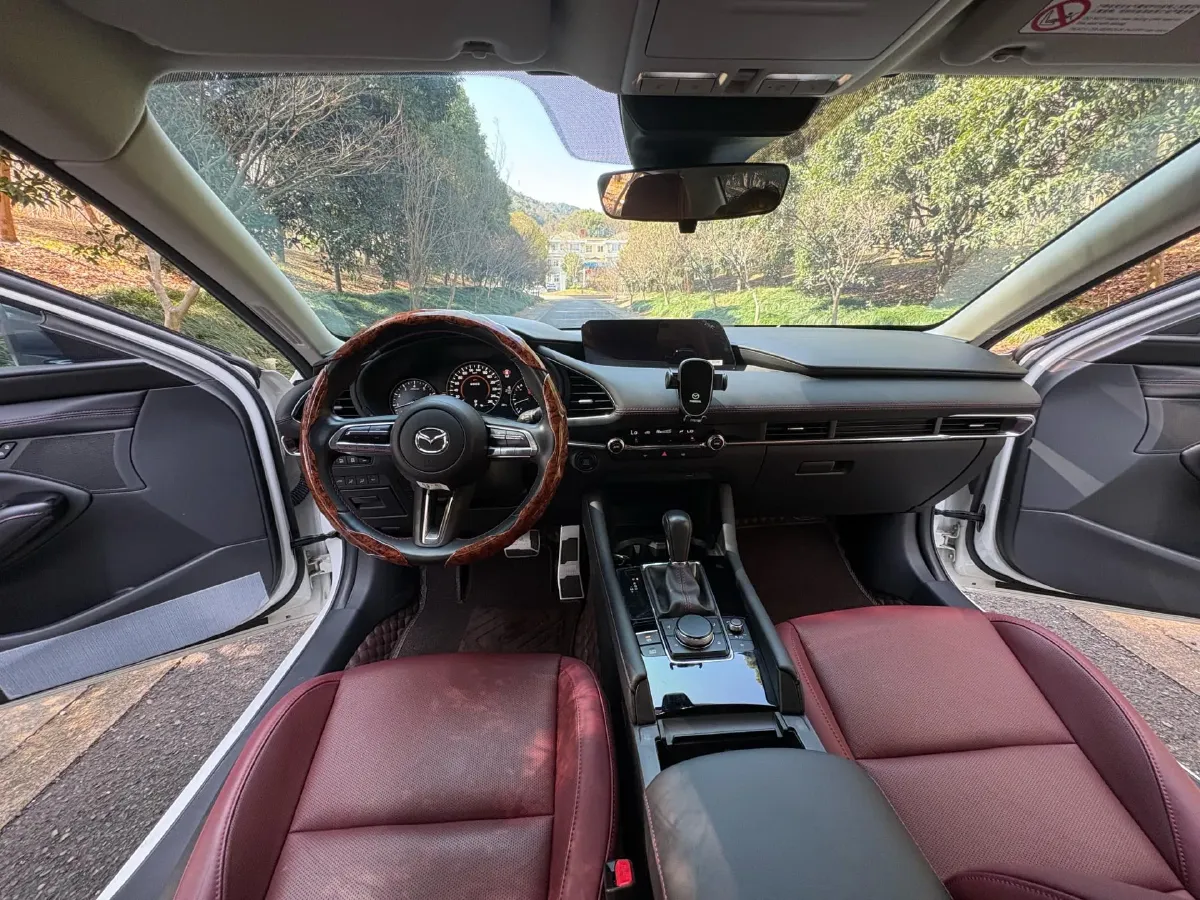 2022 Mazda 3 Axela 2.0L 158HP L4 6AT,autocango,china used car exporter,china ev exporter,chinese used car exporter,chinese used ev exporter