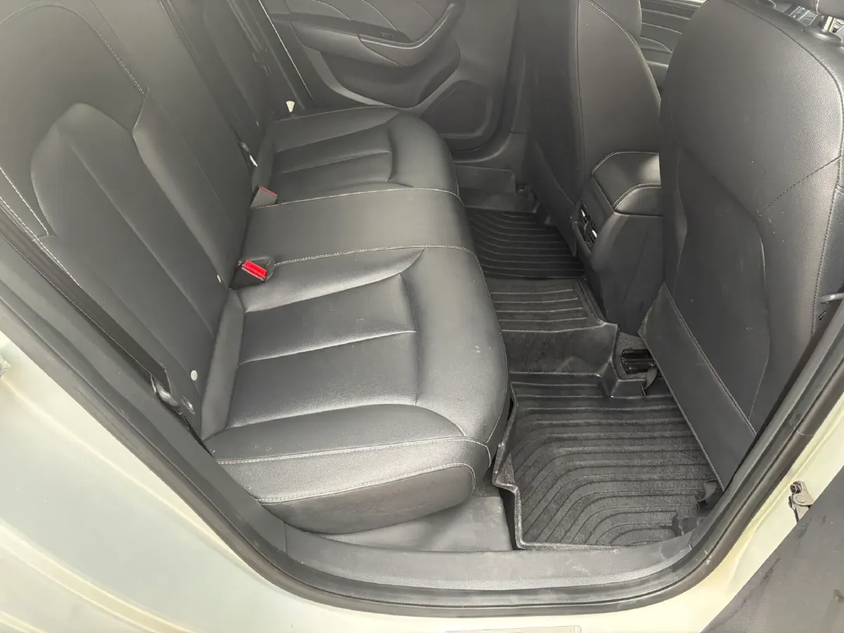 2017 Roewe i6 1.0T 125HP L3 2AT PHEV,autocango,china used car exporter,china ev exporter,chinese used car exporter,chinese used ev exporter