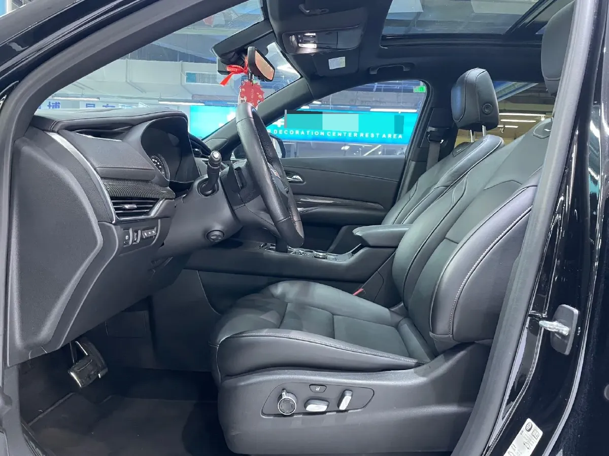 2020 Cadillac XT4 2.0T 241HP L4 9AT,autocango,china used car exporter,china ev exporter,chinese used car exporter,chinese used ev exporter