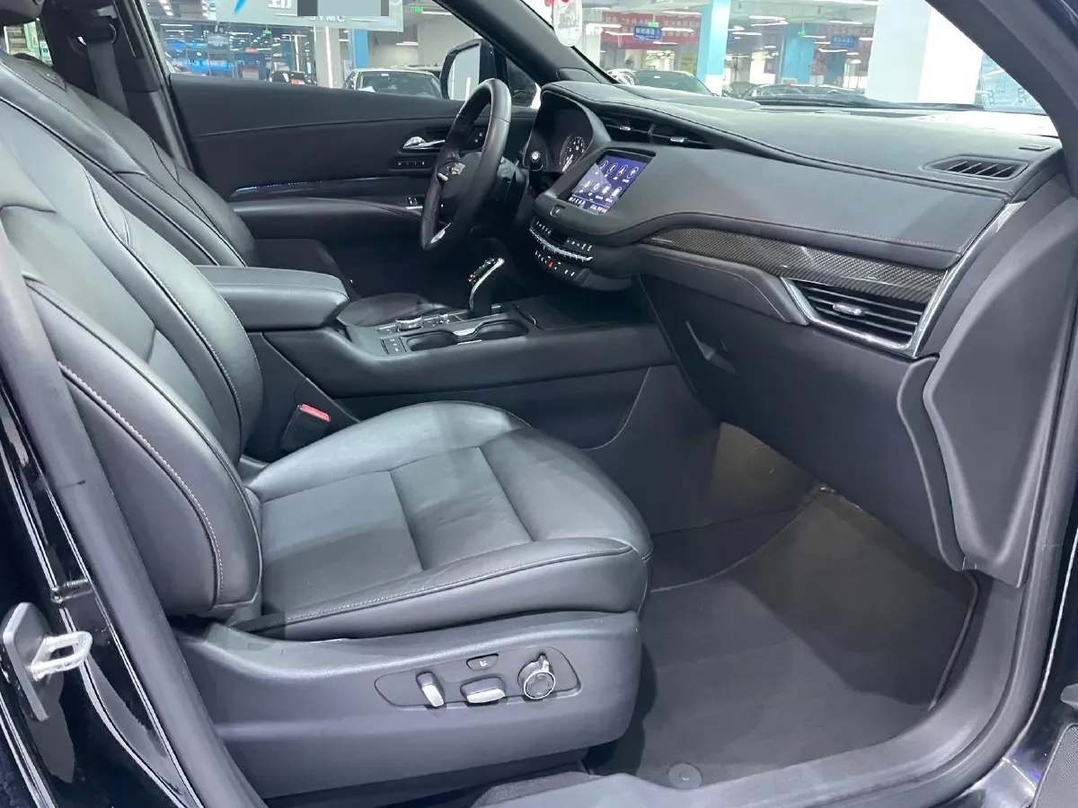 2020 Cadillac XT4 2.0T 241HP L4 9AT,autocango,china used car exporter,china ev exporter,chinese used car exporter,chinese used ev exporter