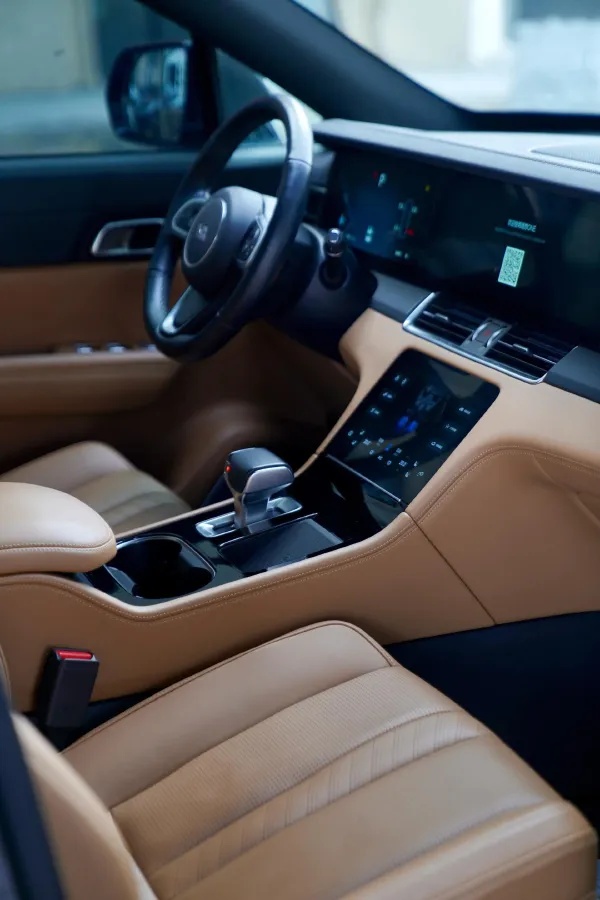 2020 Li ONE Range Extended 131HP REEV 40.5KWH,autocango,china used car exporter,china ev exporter,chinese used car exporter,chinese used ev exporter