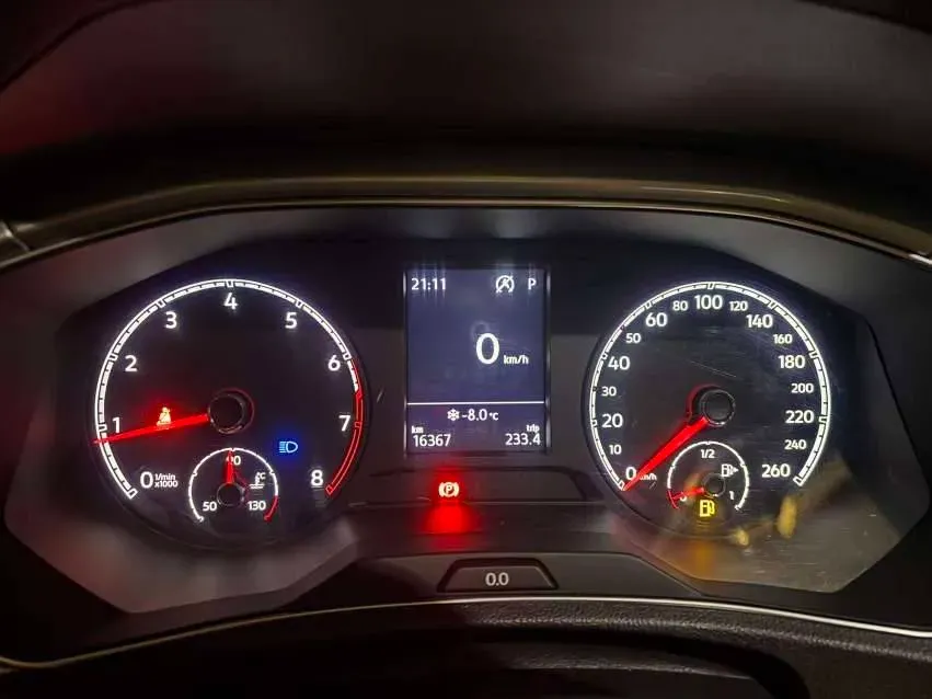 2021 Volkswagen T-Roc 1.4T 150HP L4 7DCT,autocango,china used car exporter,china ev exporter,chinese used car exporter,chinese used ev exporter