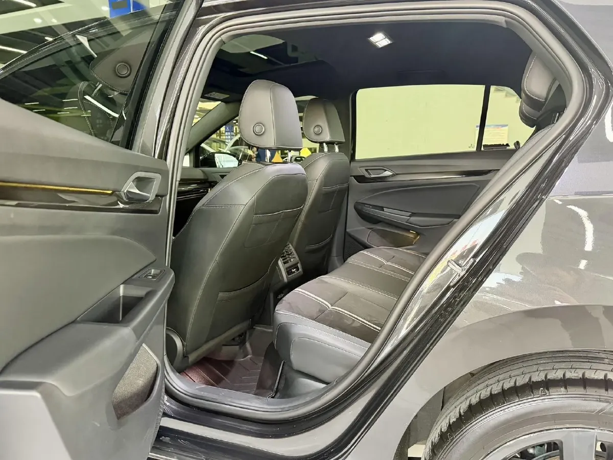 2021 Volkswagen Golf 1.4T 150HP L4 7DCT,autocango,china used car exporter,china ev exporter,chinese used car exporter,chinese used ev exporter