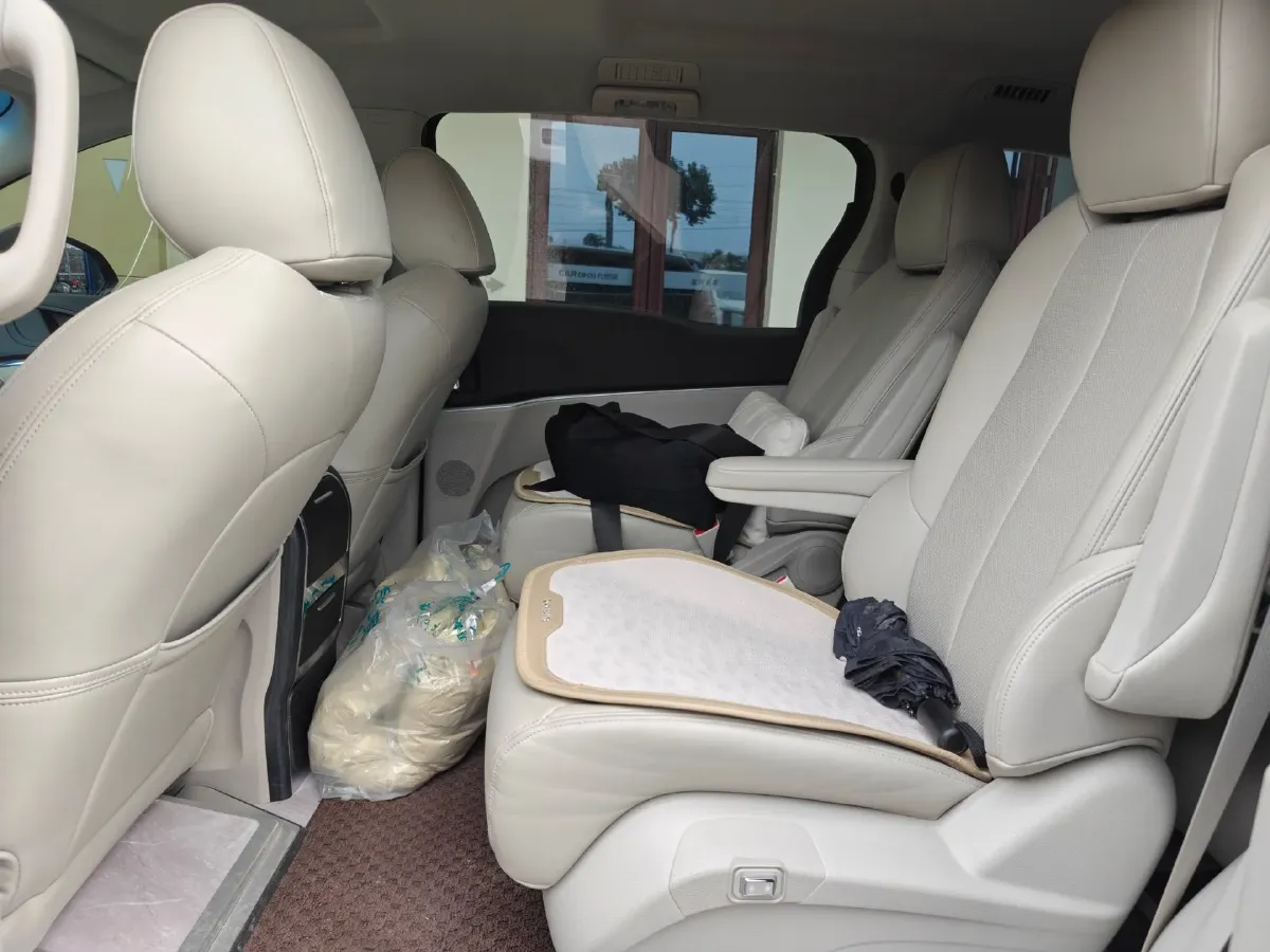 2023 Buick GL8 2.0T 237HP L4 9AT,autocango,china used car exporter,china ev exporter,chinese used car exporter,chinese used ev exporter