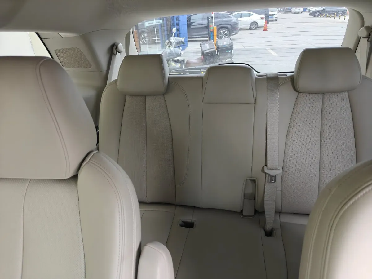 2023 Buick GL8 2.0T 237HP L4 9AT,autocango,china used car exporter,china ev exporter,chinese used car exporter,chinese used ev exporter