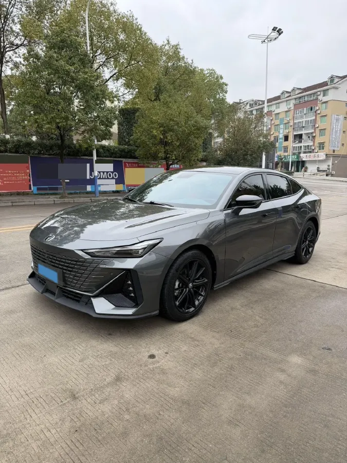 2022 ChangAn UNI-V 1.5T 188HP L4 7DCT,autocango,china used car exporter,china ev exporter,chinese used car exporter,chinese used ev exporter