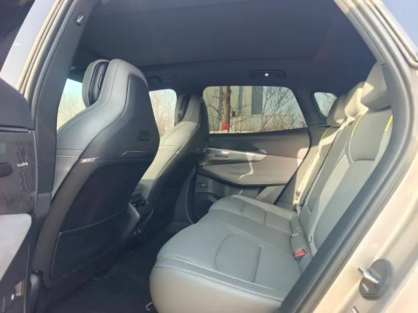 2025 LYNK&CO 08 EM-P 1.5T 163HP L4 3DHT PHEV 39.6/39.8KWH,autocango,china used car exporter,china ev exporter,chinese used car exporter,chinese used ev exporter