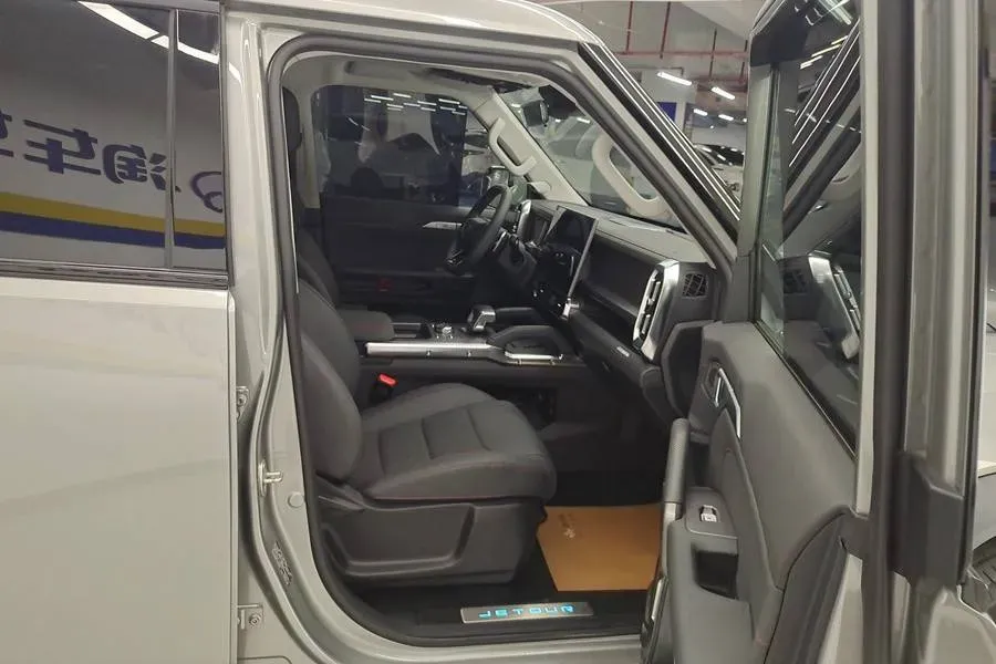 2023 Jetour Traveller 2.0T 254HP L4 7DCT,autocango,china used car exporter,china ev exporter,chinese used car exporter,chinese used ev exporter