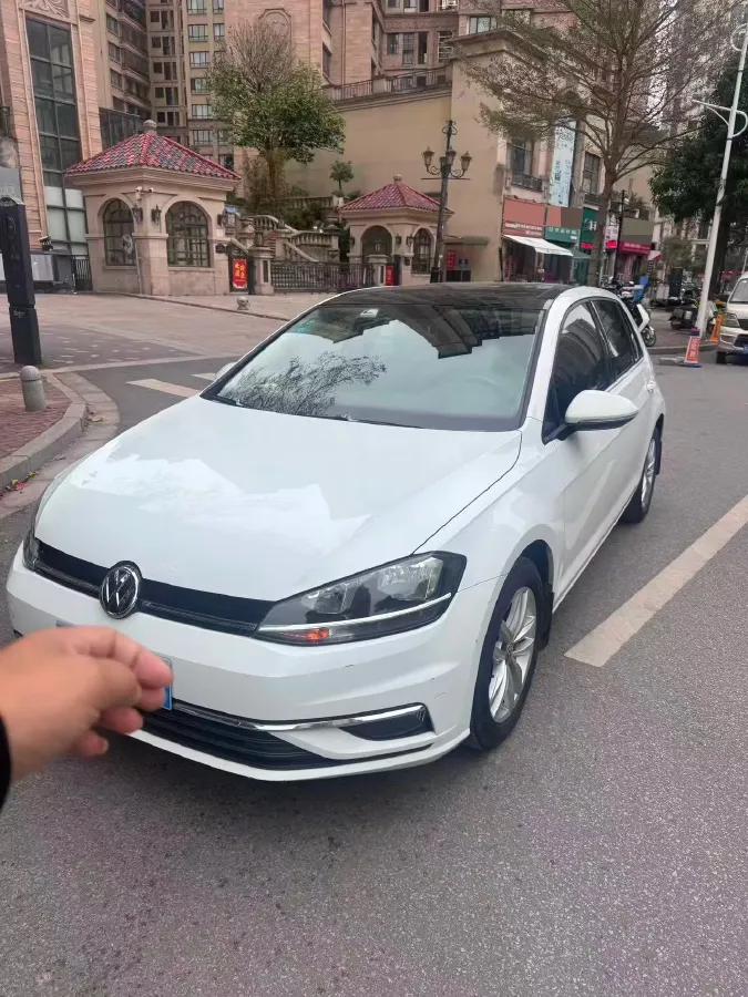 2018 Volkswagen Golf 1.6L 110HP L4 6AT,autocango,china used car exporter,china ev exporter,chinese used car exporter,chinese used ev exporter
