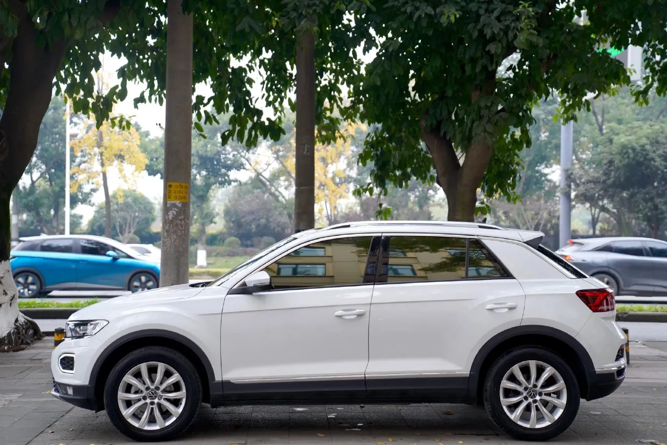 2022 Volkswagen T-Roc 1.4T 150HP L4 7DCT,autocango,china used car exporter,china ev exporter,chinese used car exporter,chinese used ev exporter