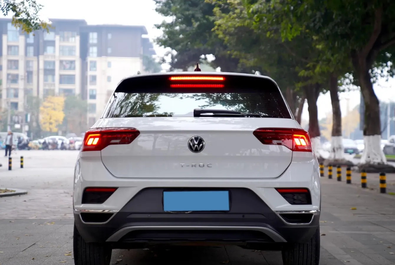 2022 Volkswagen T-Roc 1.4T 150HP L4 7DCT,autocango,china used car exporter,china ev exporter,chinese used car exporter,chinese used ev exporter