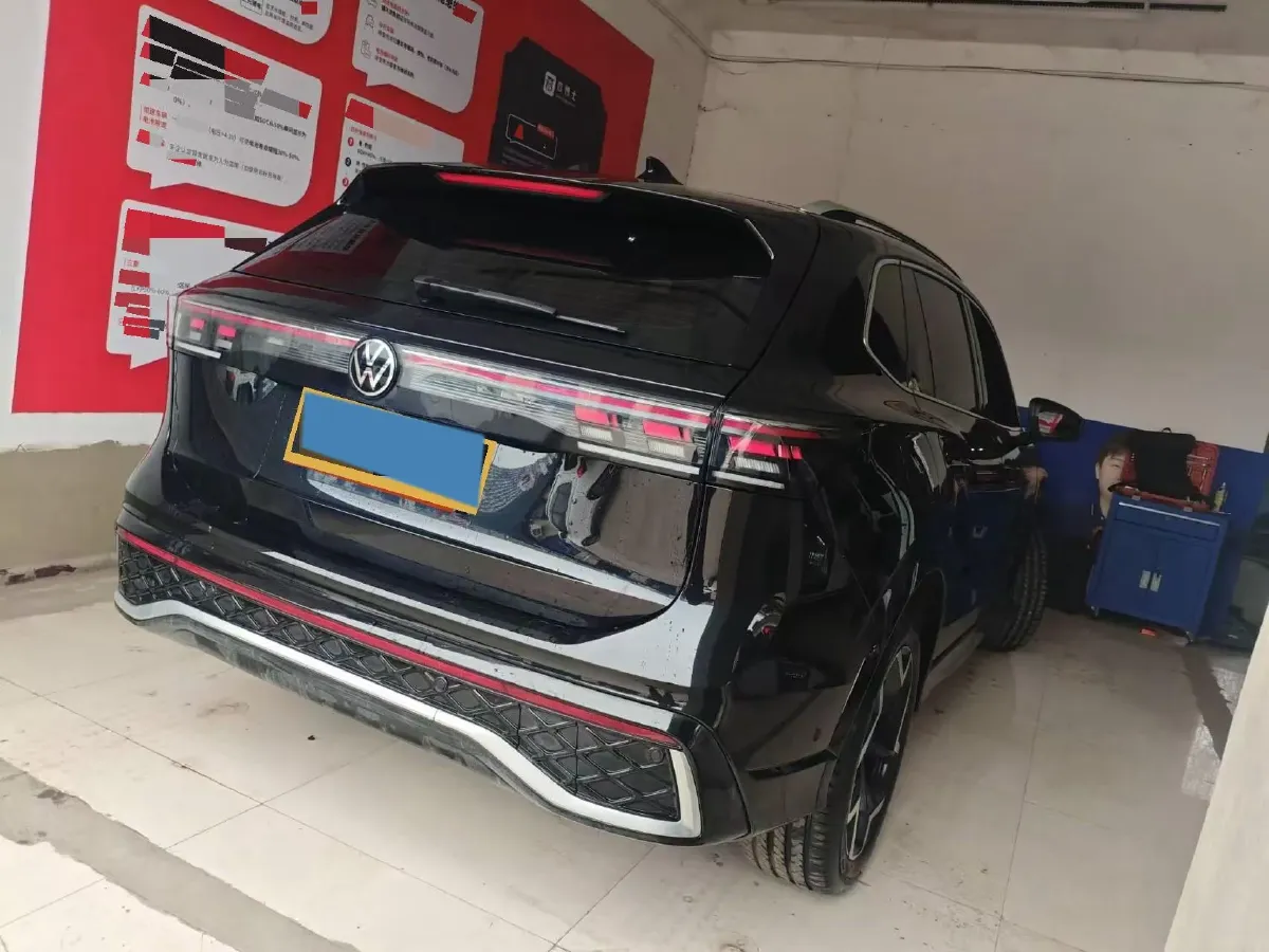 2024 Volkswagen Tiguan L 2.0T 186HP L4 7DCT,autocango,china used car exporter,china ev exporter,chinese used car exporter,chinese used ev exporter