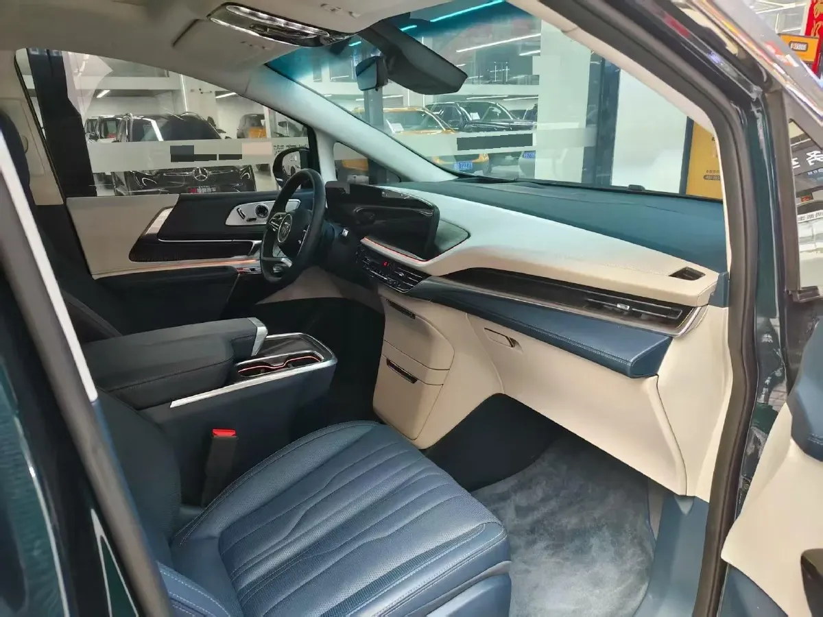 2023 Buick Century 2.0T 237HP L4 9AT,autocango,china used car exporter,china ev exporter,chinese used car exporter,chinese used ev exporter