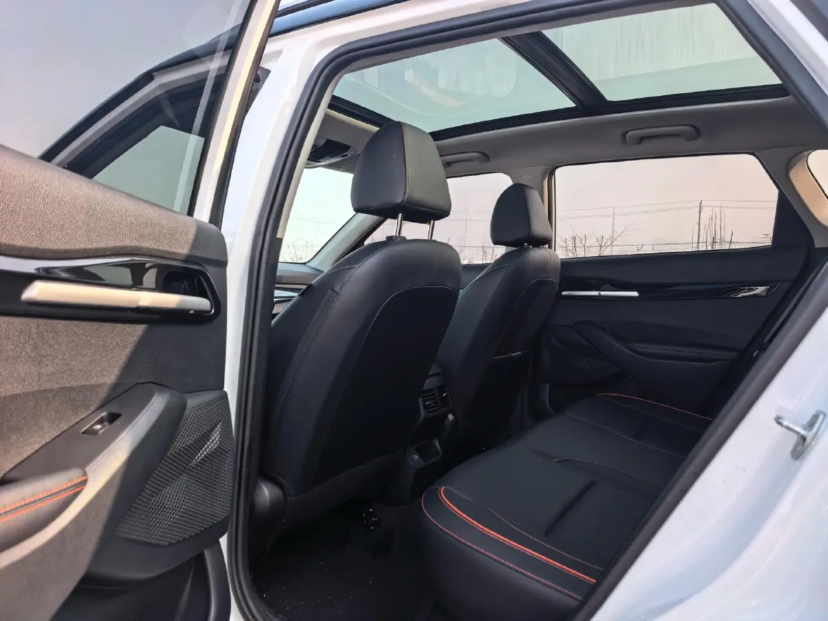 2023 Kia Seltos 1.5L 115HP L4 CVT,autocango,china used car exporter,china ev exporter,chinese used car exporter,chinese used ev exporter