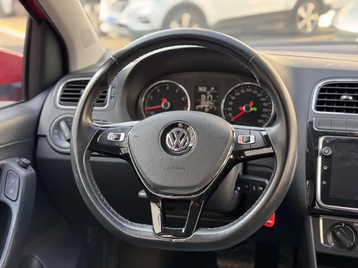 2016 Volkswagen Polo 1.6L 110HP L4 6AT,autocango,china used car exporter,china ev exporter,chinese used car exporter,chinese used ev exporter