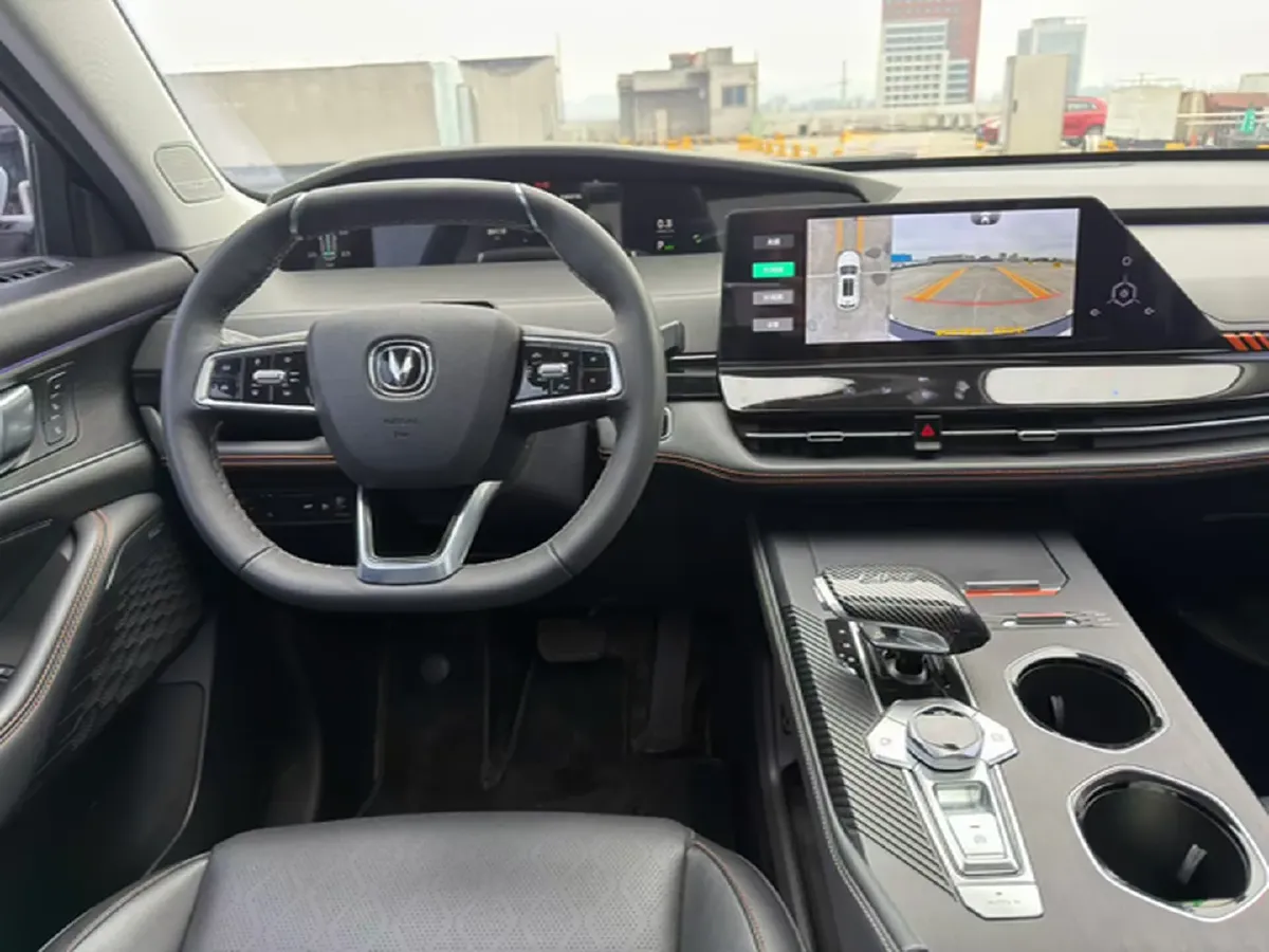 2021 ChangAn UNI-K 2.0T 233HP L4 8AT,autocango,china used car exporter,china ev exporter,chinese used car exporter,chinese used ev exporter