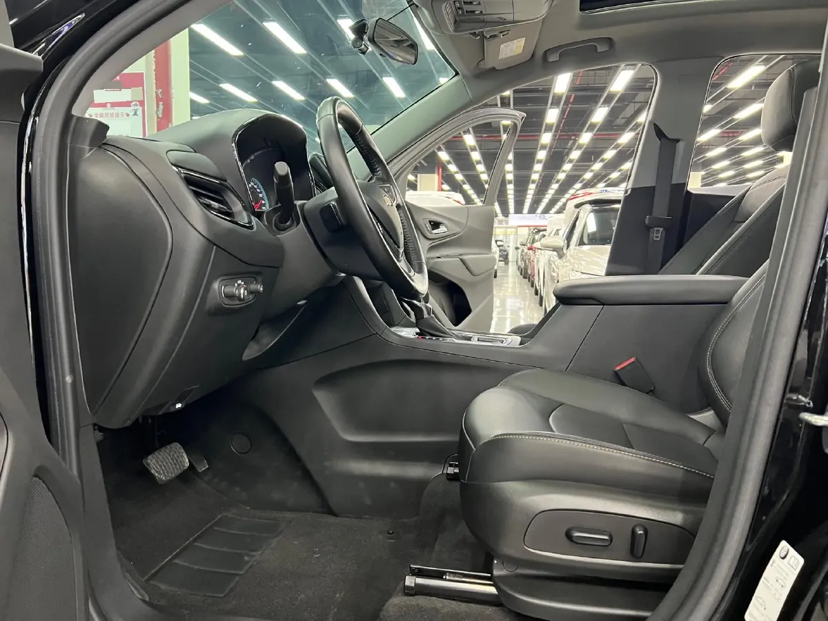 2022 Chevrolet Equinox 1.5T 169HP L4 6AT,autocango,china used car exporter,china ev exporter,chinese used car exporter,chinese used ev exporter