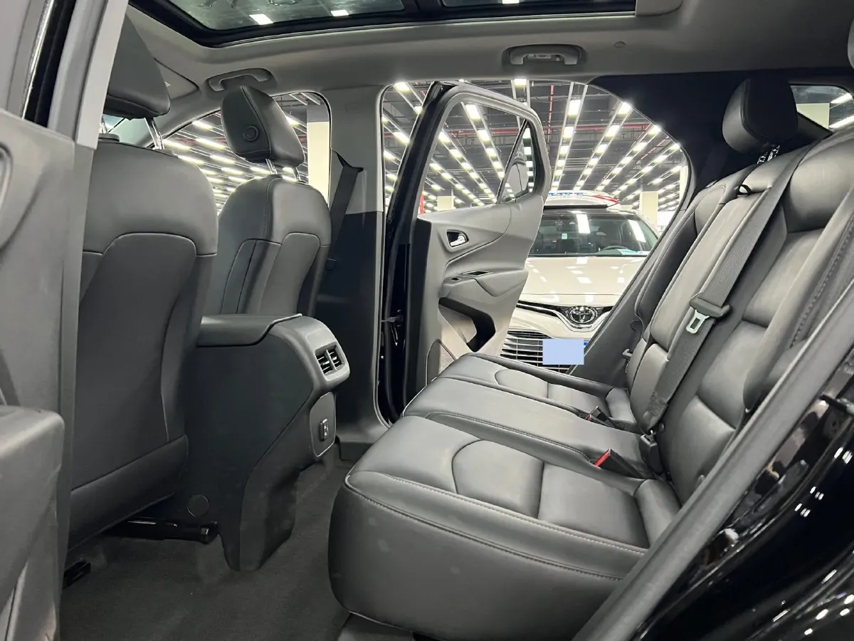 2022 Chevrolet Equinox 1.5T 169HP L4 6AT,autocango,china used car exporter,china ev exporter,chinese used car exporter,chinese used ev exporter